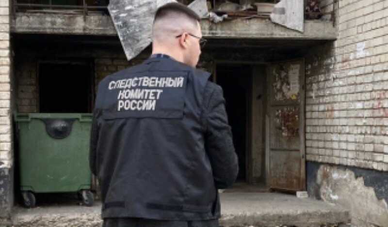 Школьницу нашли мертвой под окнами дома после гибели отца-вагнеровца на СВО