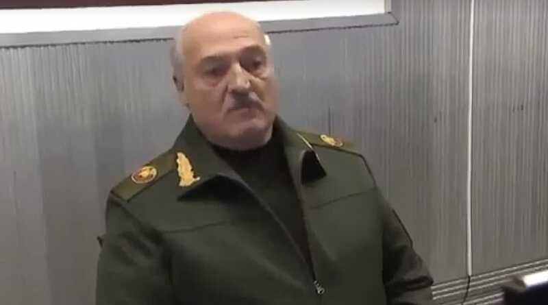 C трудом говорит: опубликованы первые кадры с больным Лукашенко