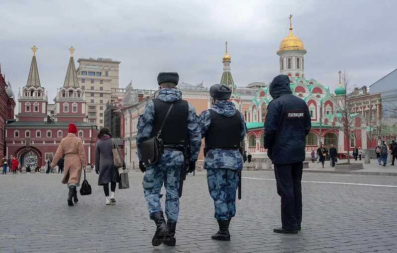На Красной площади задержали мужчину с двумя бутылками бензина