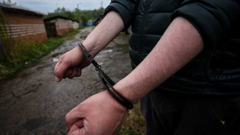 Россиянина задержали за взорванную во дворе соседа гранату