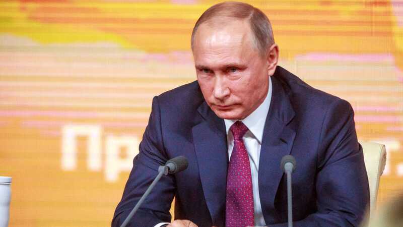 Путин пообещал цыганам разобраться с «инфоцыганами»
