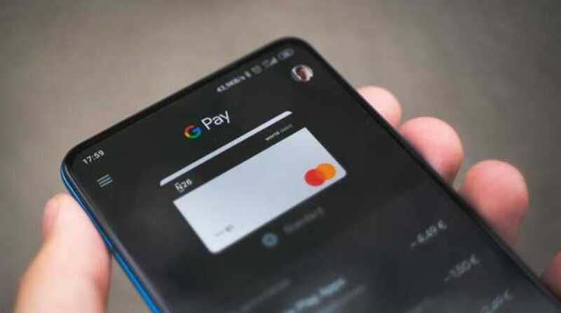 Работница МФЦ перевела мошенникам все свои сбережения, чтобы устроиться на новую должность