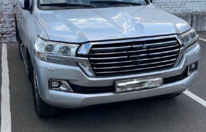 В Москве мужчина угнал автомобиль с помощью арбалета