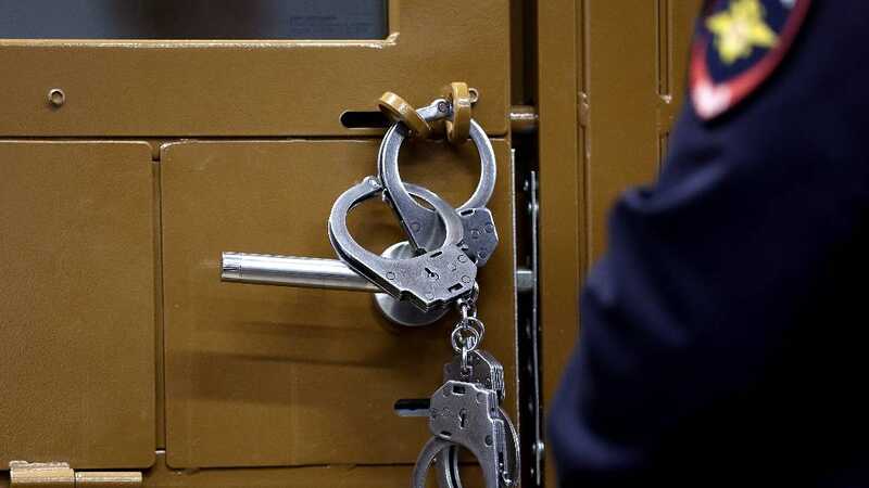 Пьяный россиянин наехал на полицейского и получил четыре года колонии
