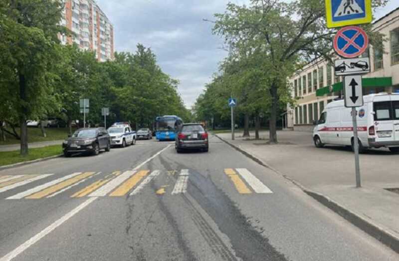 На востоке Москвы водитель Мерседеса сбил ребенка на пешеходном переходе