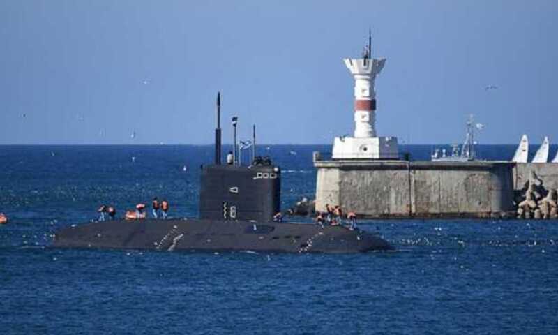 Экипаж британской яхты подозревают в слежке за подводными лодками в бухте Севастополя