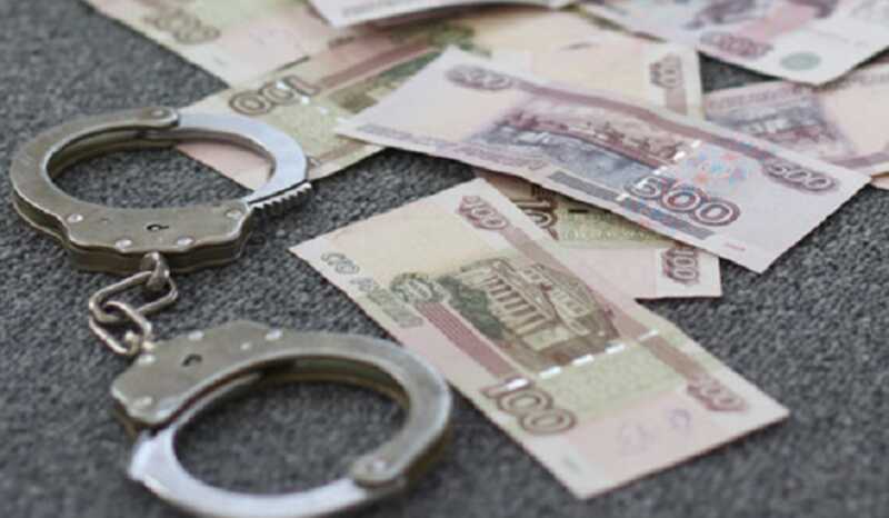 Полицейские задержали двух россиян за сбыт фальшивых долларов