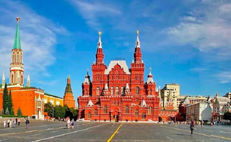 Стало известно об эвакуации Исторического музея в Москве из-за письма о бомбе