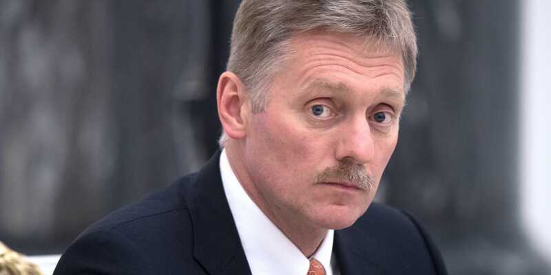 Песков не стал комментировать сообщения о Рублевке как цели дронов