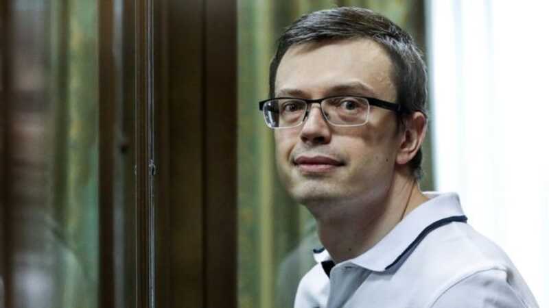 Взяточник Никандров переквалифицировался в адвоката