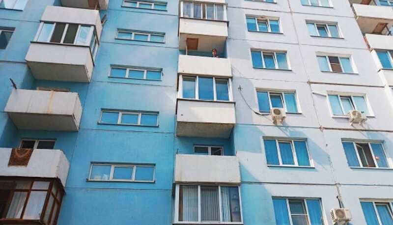 Голый "Тарзан" убегал по балконам с пятого этажа в Липецке