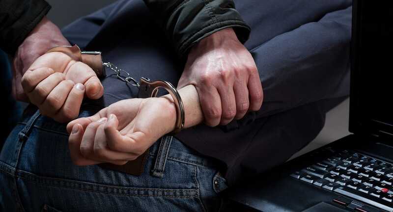 Российский депутат получил восемь лет за изнасилование 14-летней племянницы жены