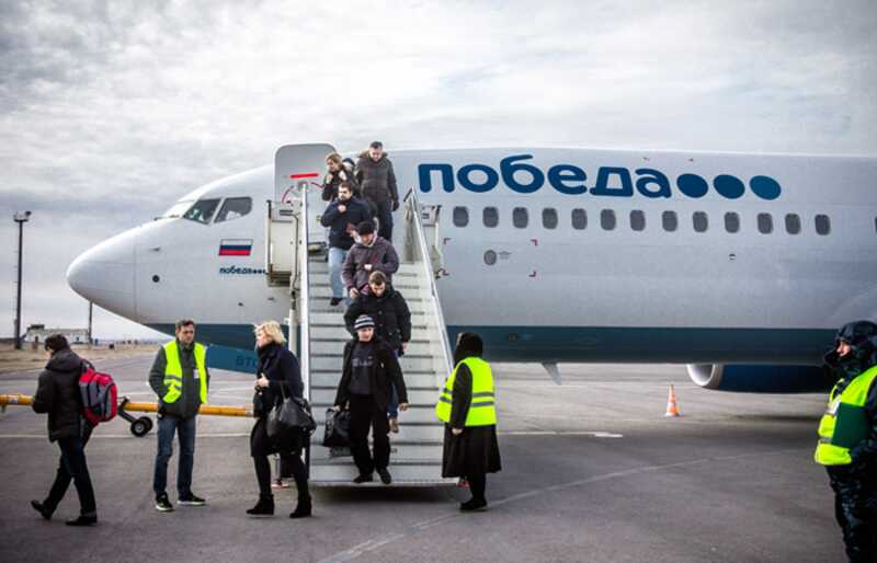 Пассажир рейса "Победы" в Петербурге заявил, что у него в сумке взрывчатка