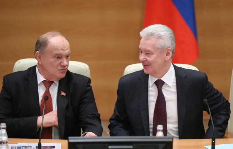 Собянин — спонсор Зюганова: как семья лидера КПРФ зарабатывает на реновации в Москве