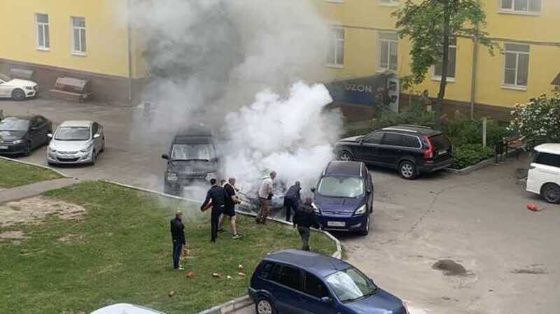 Мужчина из подмосковного города Ступино спас девочку из горящего автомобиля