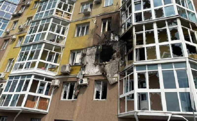 В Воронеже взрыв: беспилотник врезался в жилой дом