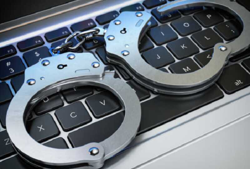 Россиянин выложил фото с нацисткой символикой и получил 400 тысяч рублей штрафа
