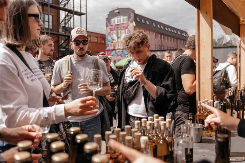 «С тяжёлым сердцем сообщаю»: в Москве перенесли на месяц фестиваль сидра
