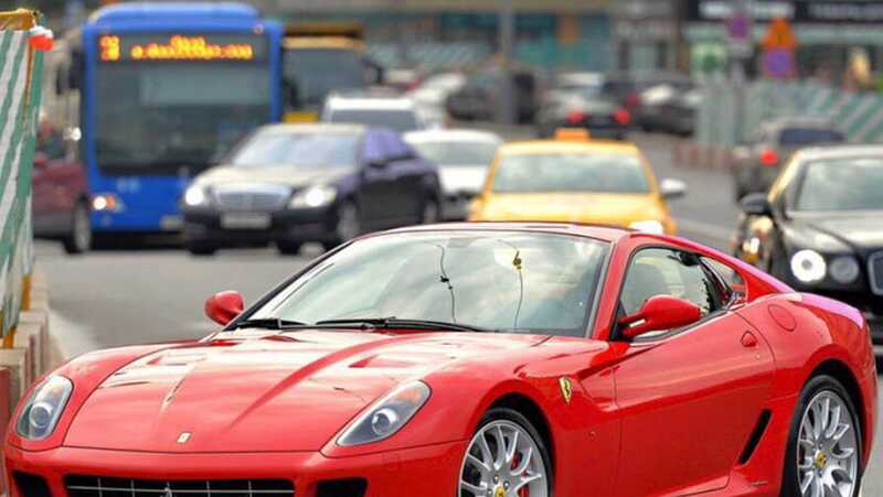 Москвич потерял Ferrari друга и скрылся от разборок, сбежав на СВО