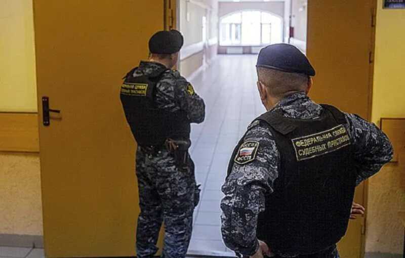 Россиянин сообщил о минировании школы от имени друга из мести за долг
