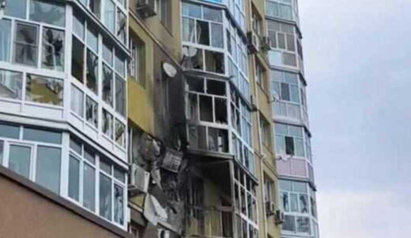 Появилось видео атаки беспилотника на дом в центре Воронежа
