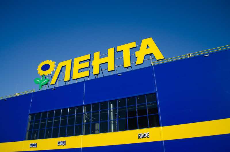 Переработки, просрочка и сомнительные обеды: как работает сеть «Лента»
