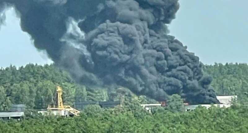 Пожар в строящемся военном госпитале в Брянске
