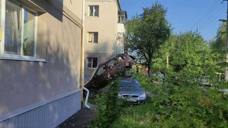Момент «прилёта» по городу Валуйки Белгородской области попал на видео
