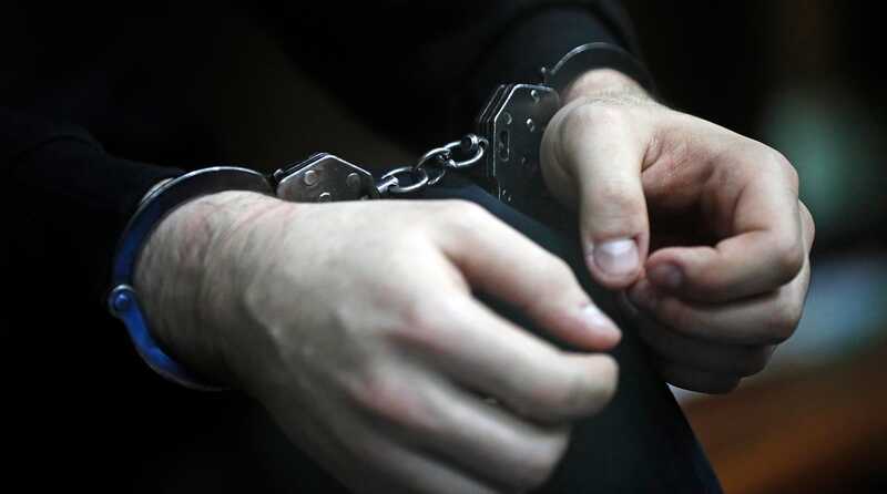Вооруженного россиянина задержали за серию разбойных нападений на двух женщин