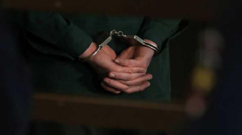 Толкнувшего женщину под автобус россиянина признали невменяемым