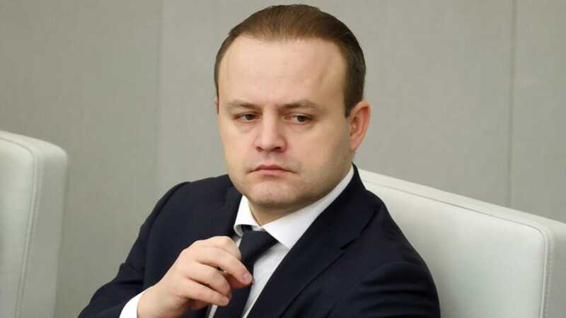 Вице-спикер Госдумы лично подал документы на выдвижение на выборы мэра Москвы