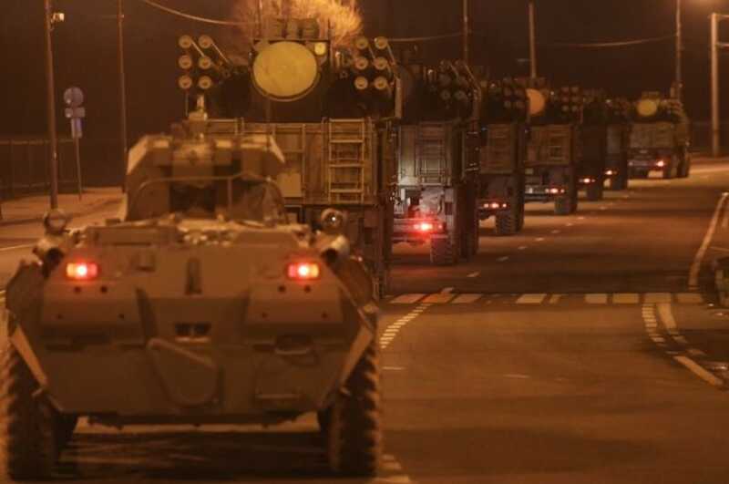 На Минском шоссе замечена военная техника