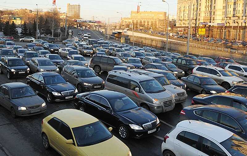 Засняты кадры пробок в Липецкой области