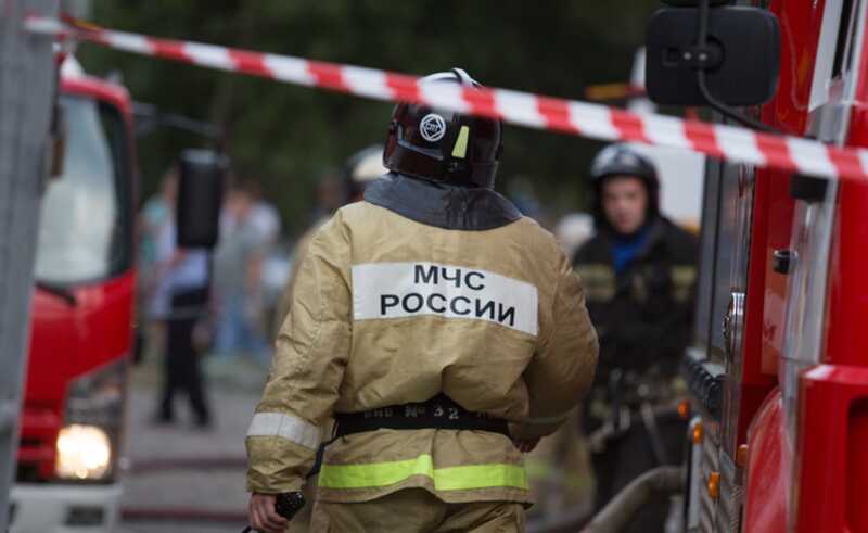 Сильный пожар на нефтебазе в Воронеже