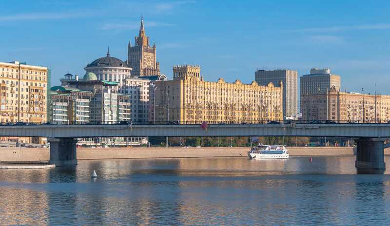 В Москве прекращено движение судов по Москве-реке