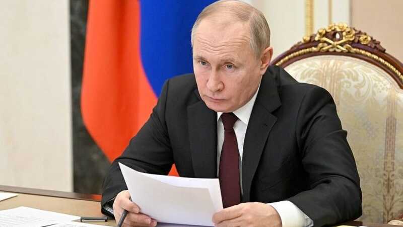 Путин подписал закон, позволяющий задерживать за нарушение военного положения на 30 суток
