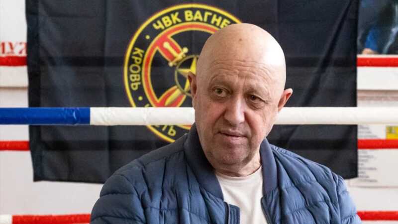 Пригожин сообщил, что прекращает движение колон вагнеровцев на Москву