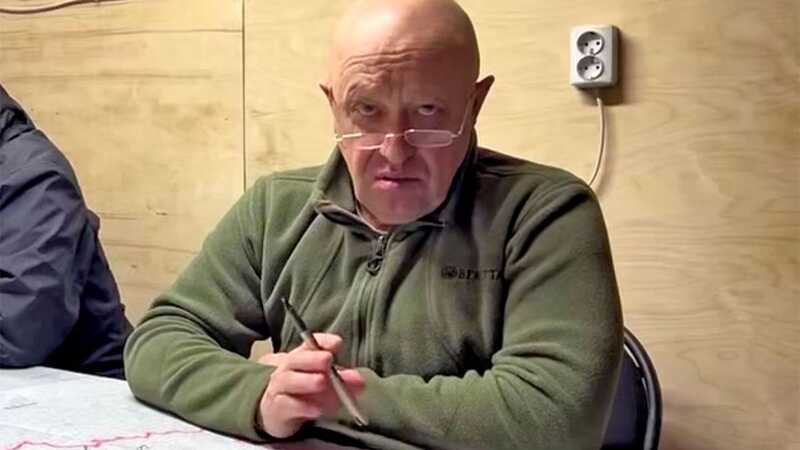 В Петербурге нашли новый микроавтобус Пригожина с коробками