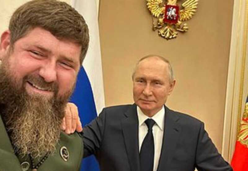 Кадыров опубликовал селфи со встречи с Путиным