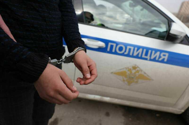 Полиция задержала возле кладбища россиянина с 37 свертками наркотиков