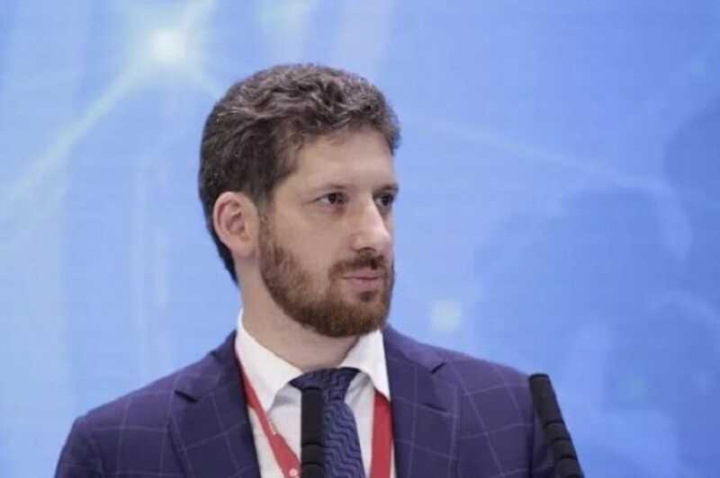 Дмитрий Колосов пустил миллиард в обход и Хабаровска, и ГК "ВИС"