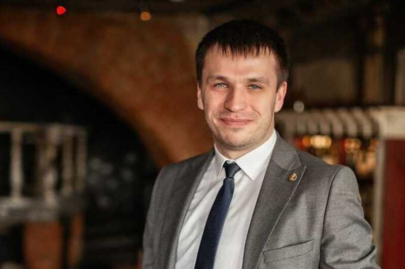 У адвоката Александра Немова, предположительно, ножевое ранение в ногу
