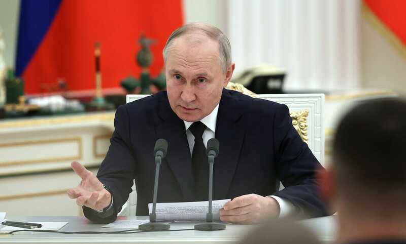 Путин рассказал о создании «анти-России» у границ страны
