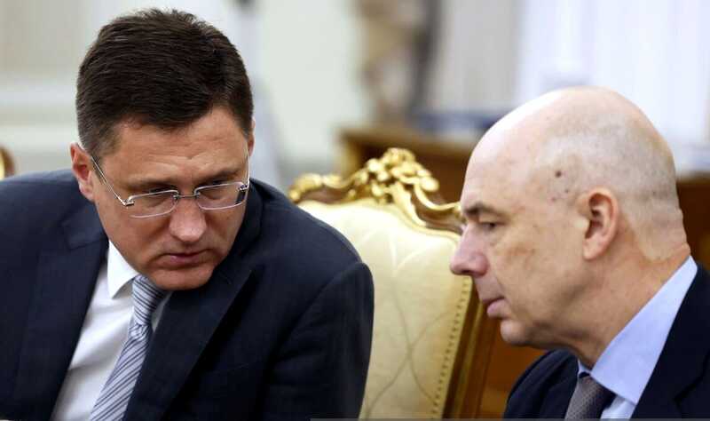 Зам Мишустина, обслуживающий олигарха Мельниченко, профукал дефицит бензина