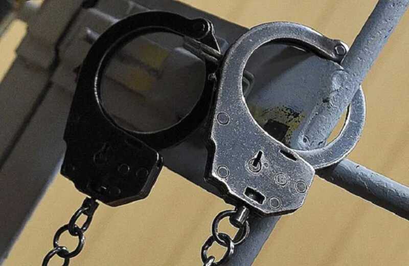 Российского подростка осудили на шесть лет за подготовку к поджогу военкомата