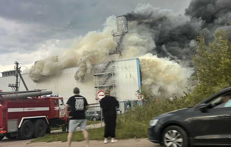 Лужская ТЭЦ загорелась в Великом Новгороде