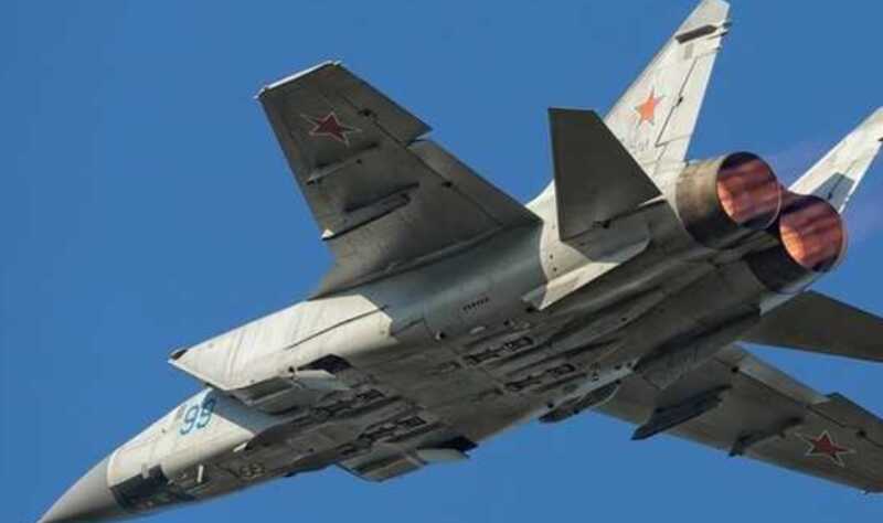 Масляное пятно нашли в воде на месте крушения истребителя МиГ-31
