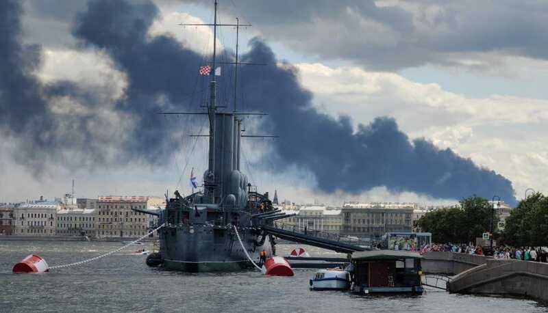 В Санкт-Петербурге сильный пожар