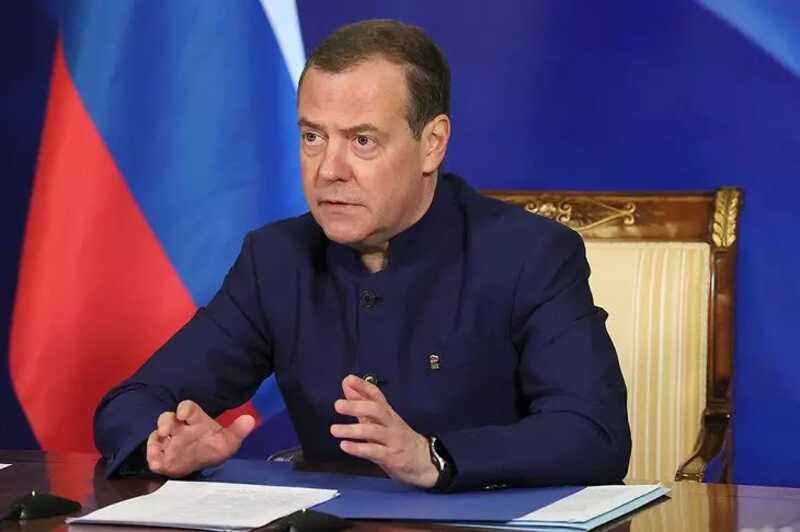 Медведев назвал условие завершения СВО за несколько дней