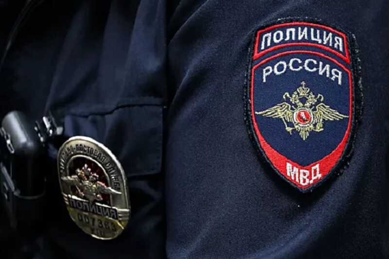 Российского полицейского уволили за нападение на коллег ради брата
